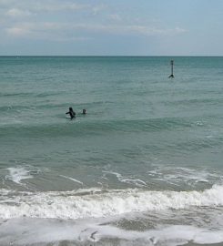 Lake Beach (Dunroamin Beach)