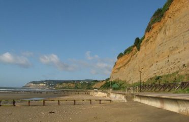 Lake Beach (Dunroamin Beach)